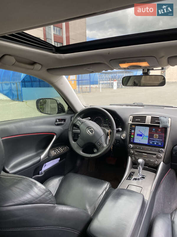 Седан Lexus IS 2007 в Киеве