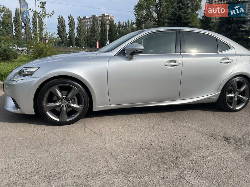 Седан Lexus IS 2014 в Киеве