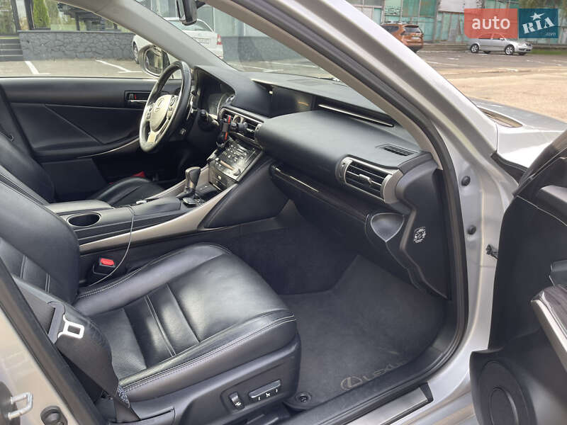 Седан Lexus IS 2014 в Киеве