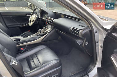 Седан Lexus IS 2014 в 