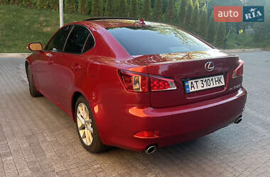 Седан Lexus IS 2011 в 