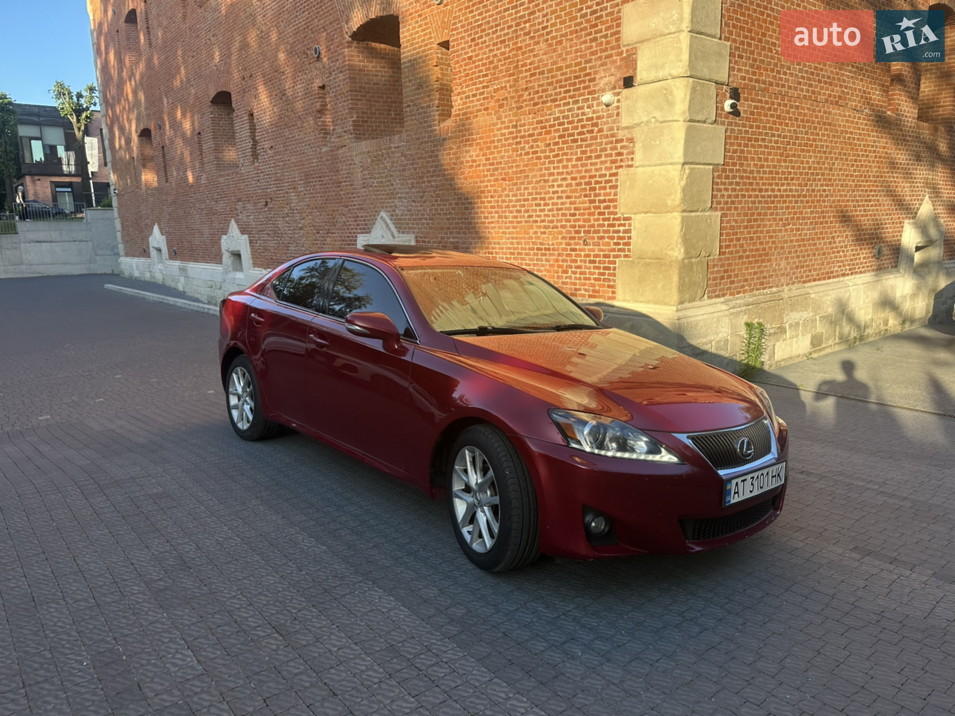2011 Lexus IS - мініатюра 10