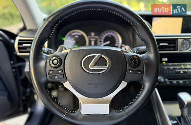 Седан Lexus IS 2014 в 