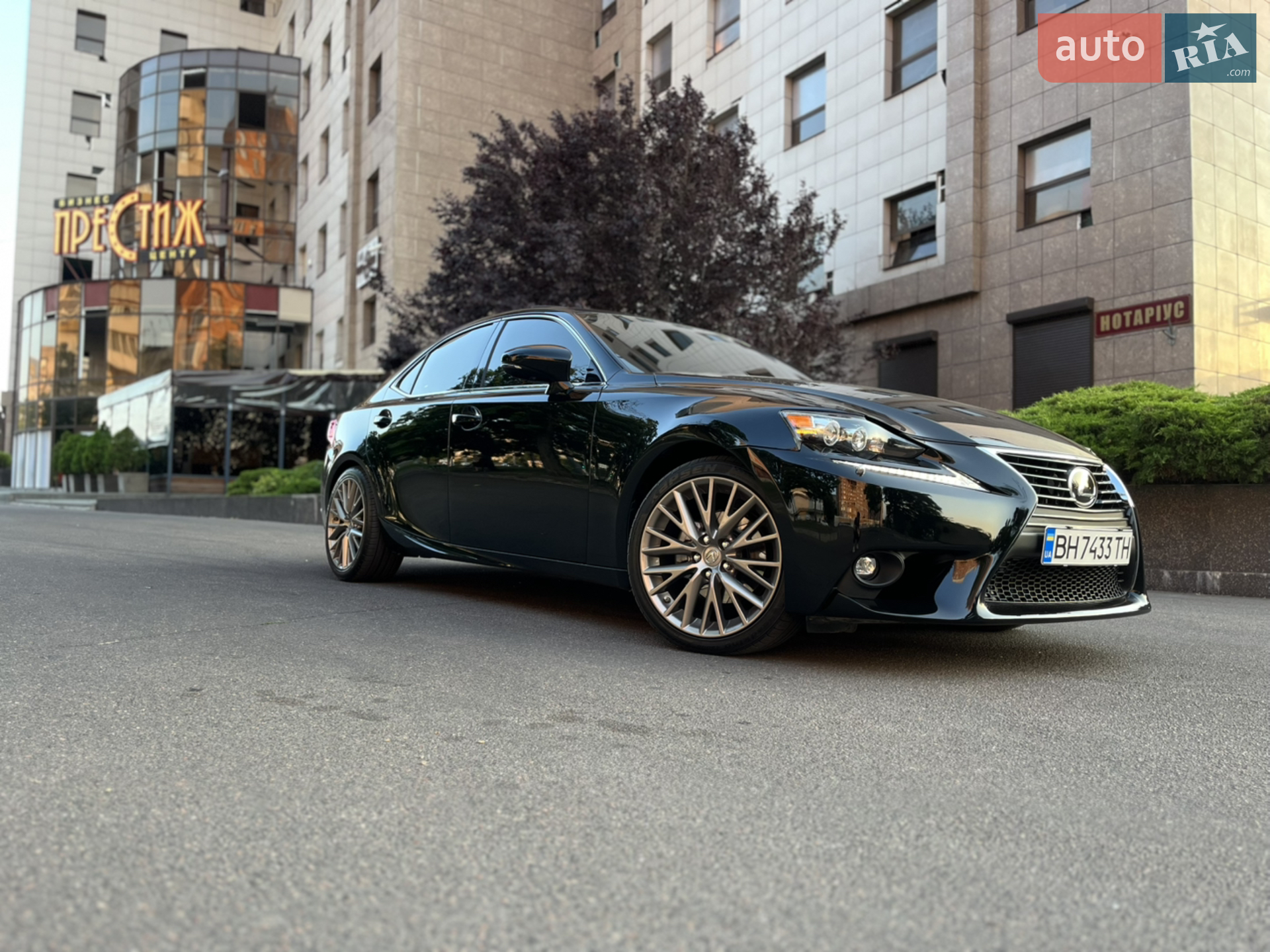 2013 Lexus IS - мініатюра 6