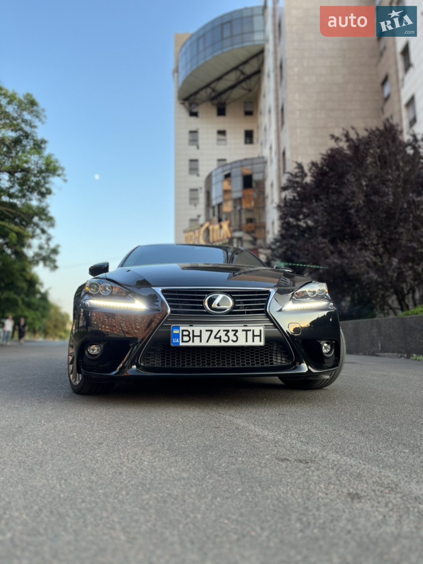 2013 Lexus IS - мініатюра 12