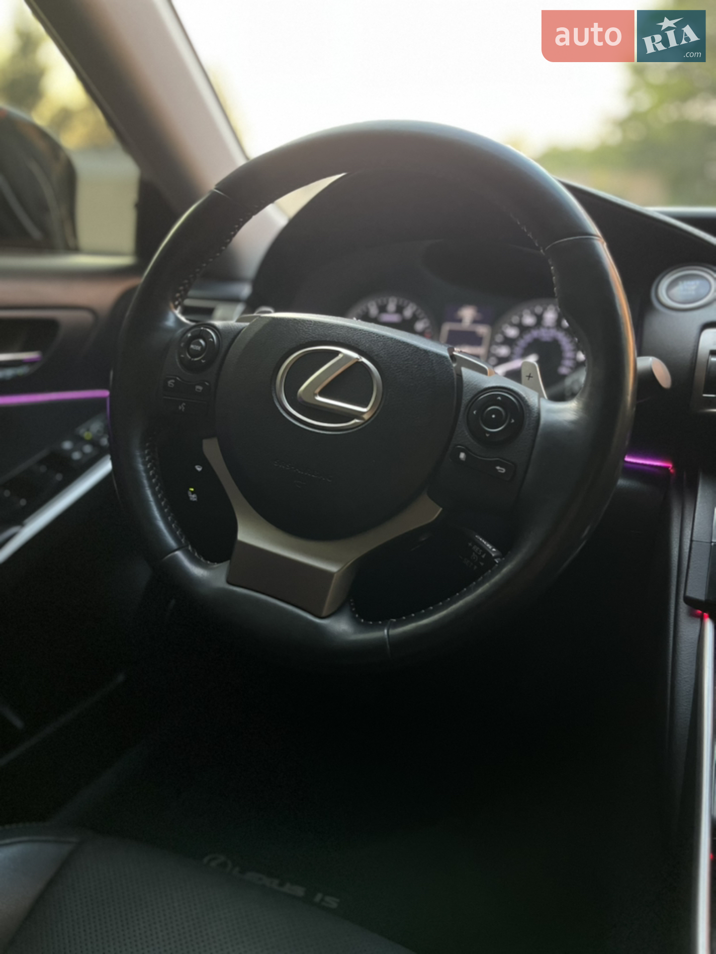 2013 Lexus IS - мініатюра 17