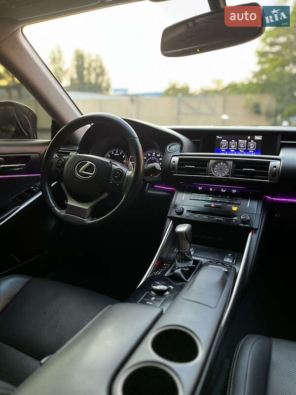 Седан Lexus IS 2013 в Одессе