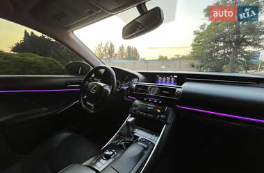 Седан Lexus IS 2013 в 