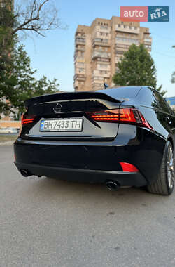Седан Lexus IS 2013 в 