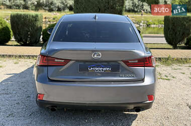 Седан Lexus IS 2016 в 