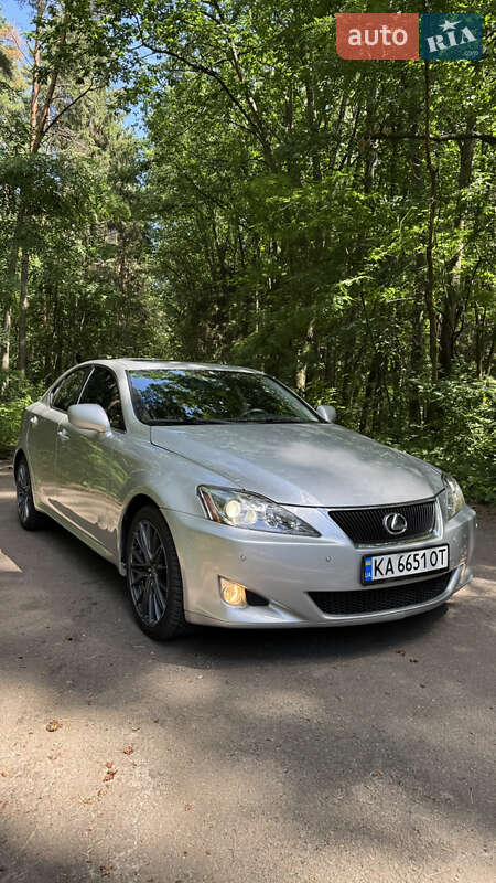 Седан Lexus IS 2007 в Киеве