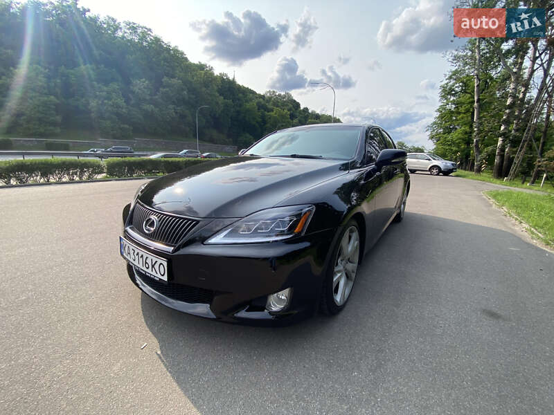 Седан Lexus IS 2008 в Киеве