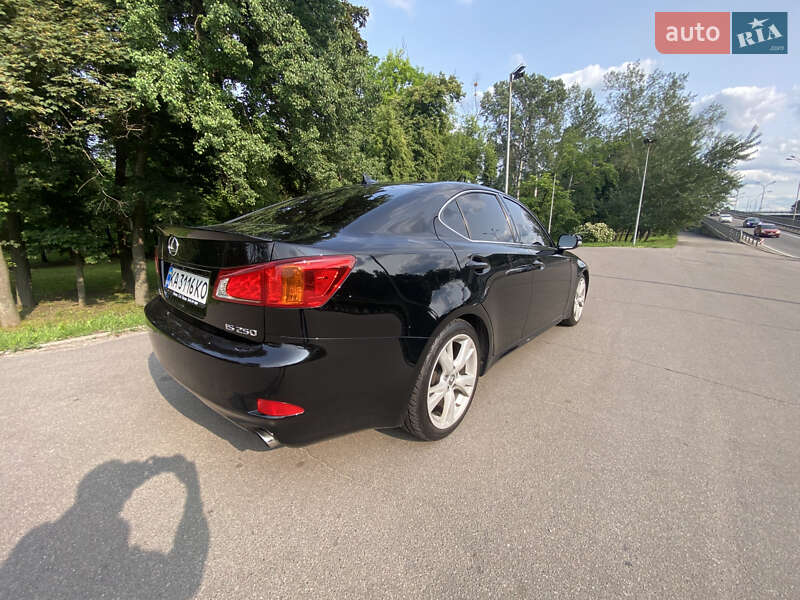Седан Lexus IS 2008 в Киеве