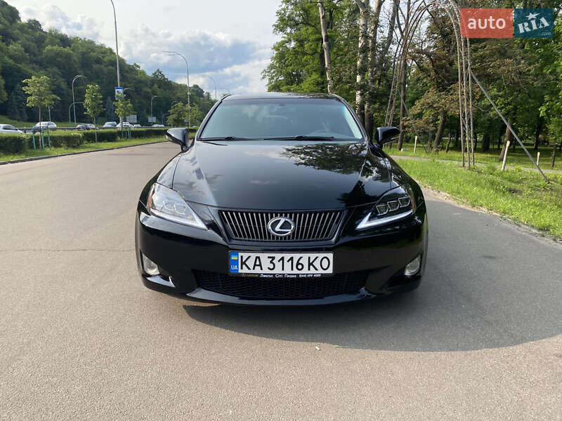 Седан Lexus IS 2008 в Киеве