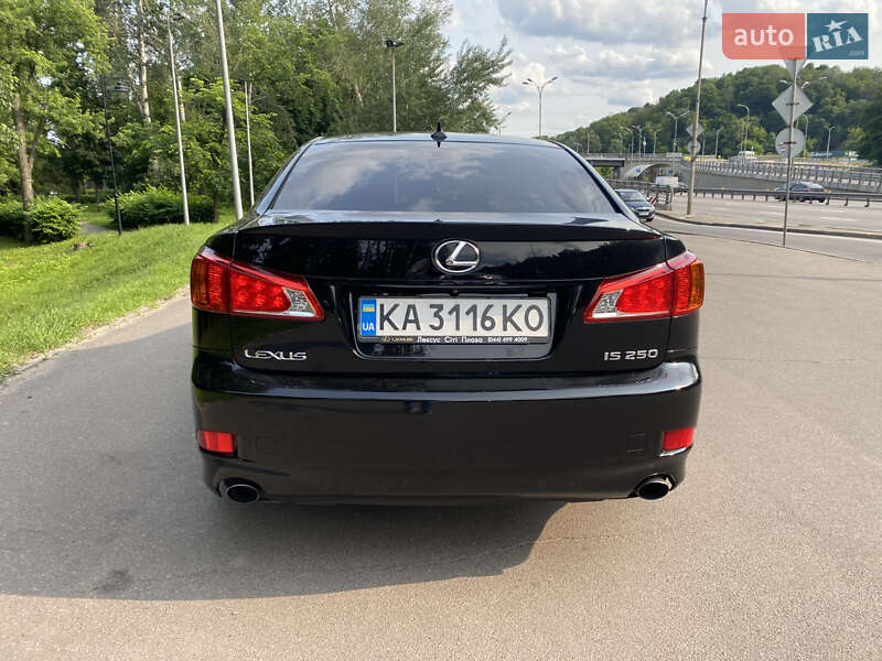 Седан Lexus IS 2008 в Киеве