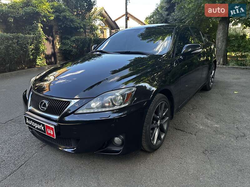Седан Lexus IS 2011 в 