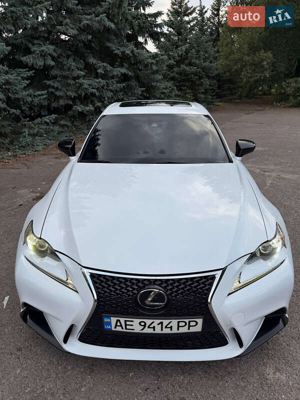 Седан Lexus IS 2017 в Чернигове