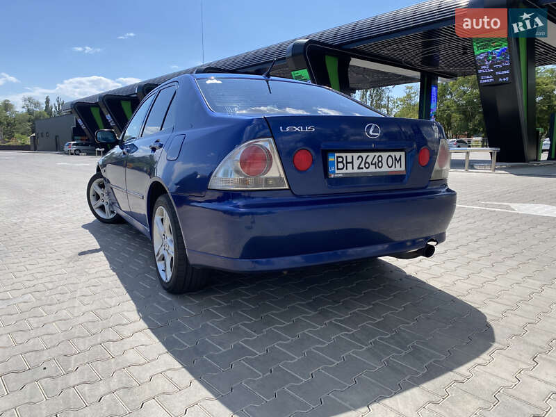 Седан Lexus IS 1999 в Одесі