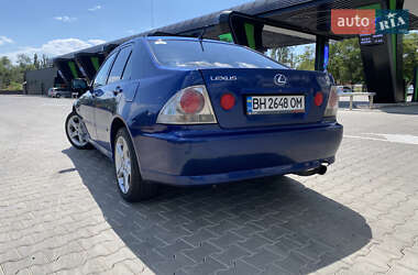 Седан Lexus IS 1999 в 