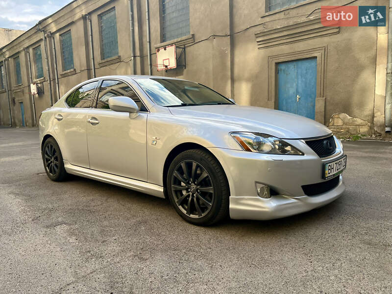 Седан Lexus IS 2006 в 