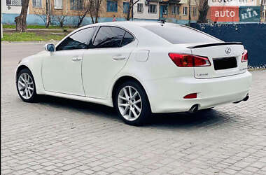 Седан Lexus IS 2013 в 