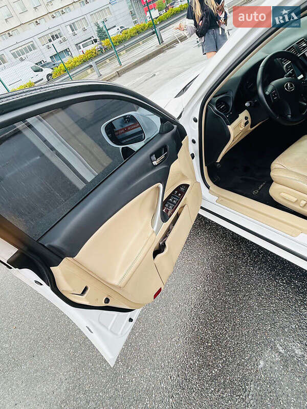 Седан Lexus IS 2008 в Києві