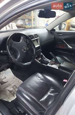 Седан Lexus IS 2005 в 