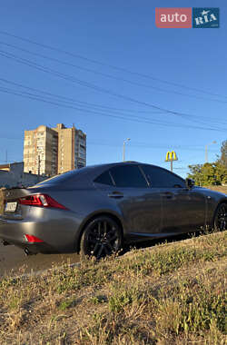 Седан Lexus IS 2013 в 