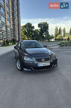 Седан Lexus IS 2005 в 