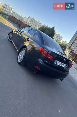 Седан Lexus IS 2005 в 