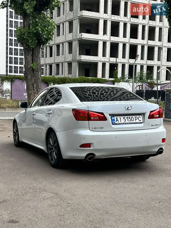 Седан Lexus IS 2008 в Киеве