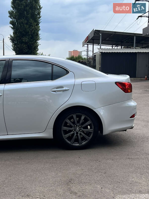 Седан Lexus IS 2008 в Киеве