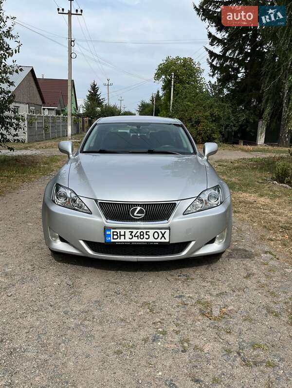 Седан Lexus IS 2008 в Умани