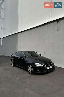 Седан Lexus IS 2005 в 