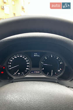 Седан Lexus IS 2005 в 