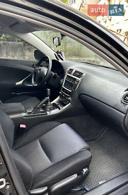 Седан Lexus IS 2005 в 