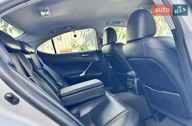Седан Lexus IS 2005 в 