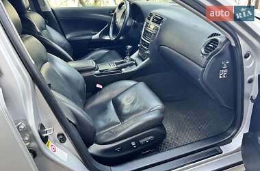 Седан Lexus IS 2005 в 