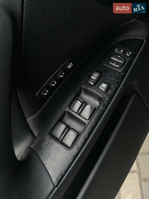 Седан Lexus IS 2006 в Киеве
