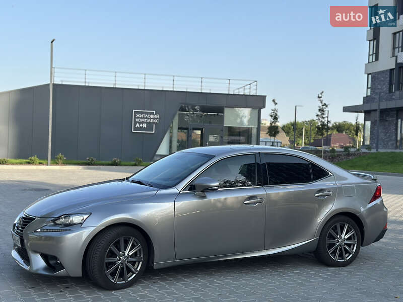 Седан Lexus IS 2014 в Кропивницком
