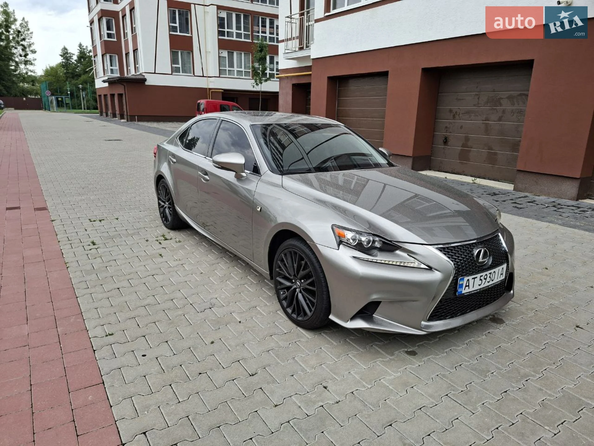 2013 Lexus IS - фото 1