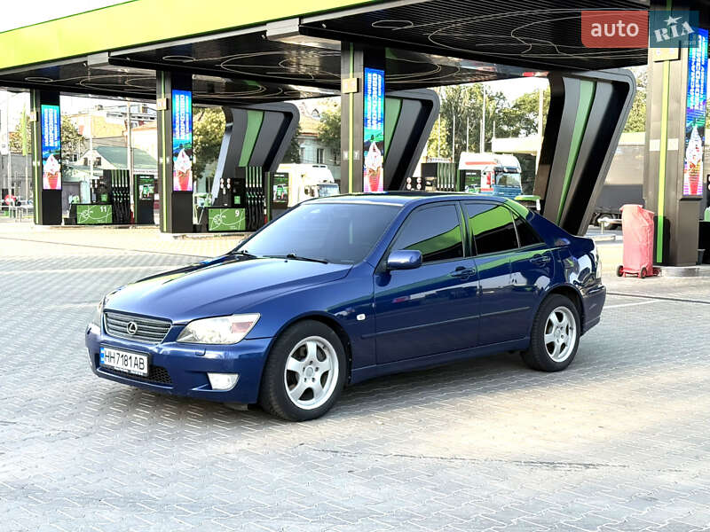 Lexus IS 1999