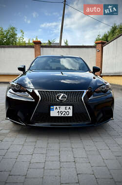 Седан Lexus IS 2015 в 