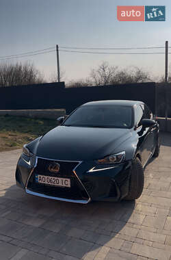 Седан Lexus IS 2020 в Ужгороде
