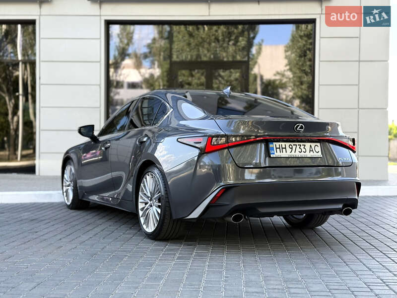 Седан Lexus IS 2023 в Одессе