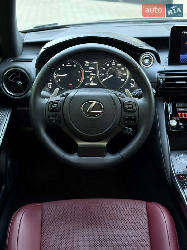 Седан Lexus IS 2023 в Одессе