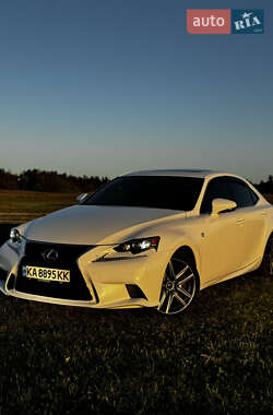 Седан Lexus IS 2015 в Киеве