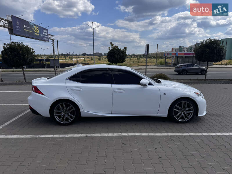 Седан Lexus IS 2015 в Киеве фото 9 Седан Lexus IS 2015 в Киеве