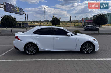 Седан Lexus IS 2015 в 