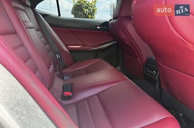 Седан Lexus IS 2015 в Киеве